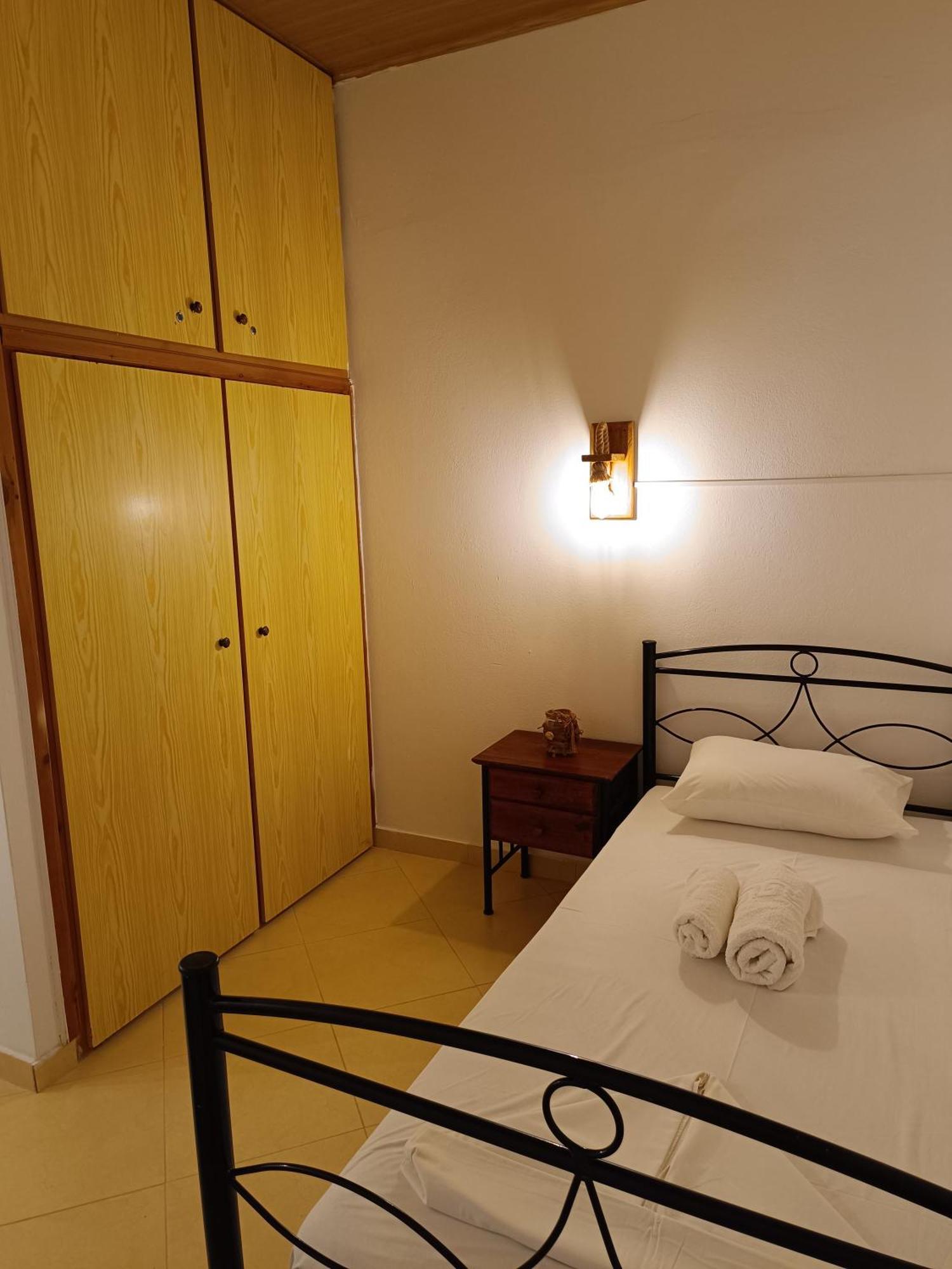 Athina Studio Apartments Kerveli Exterior photo