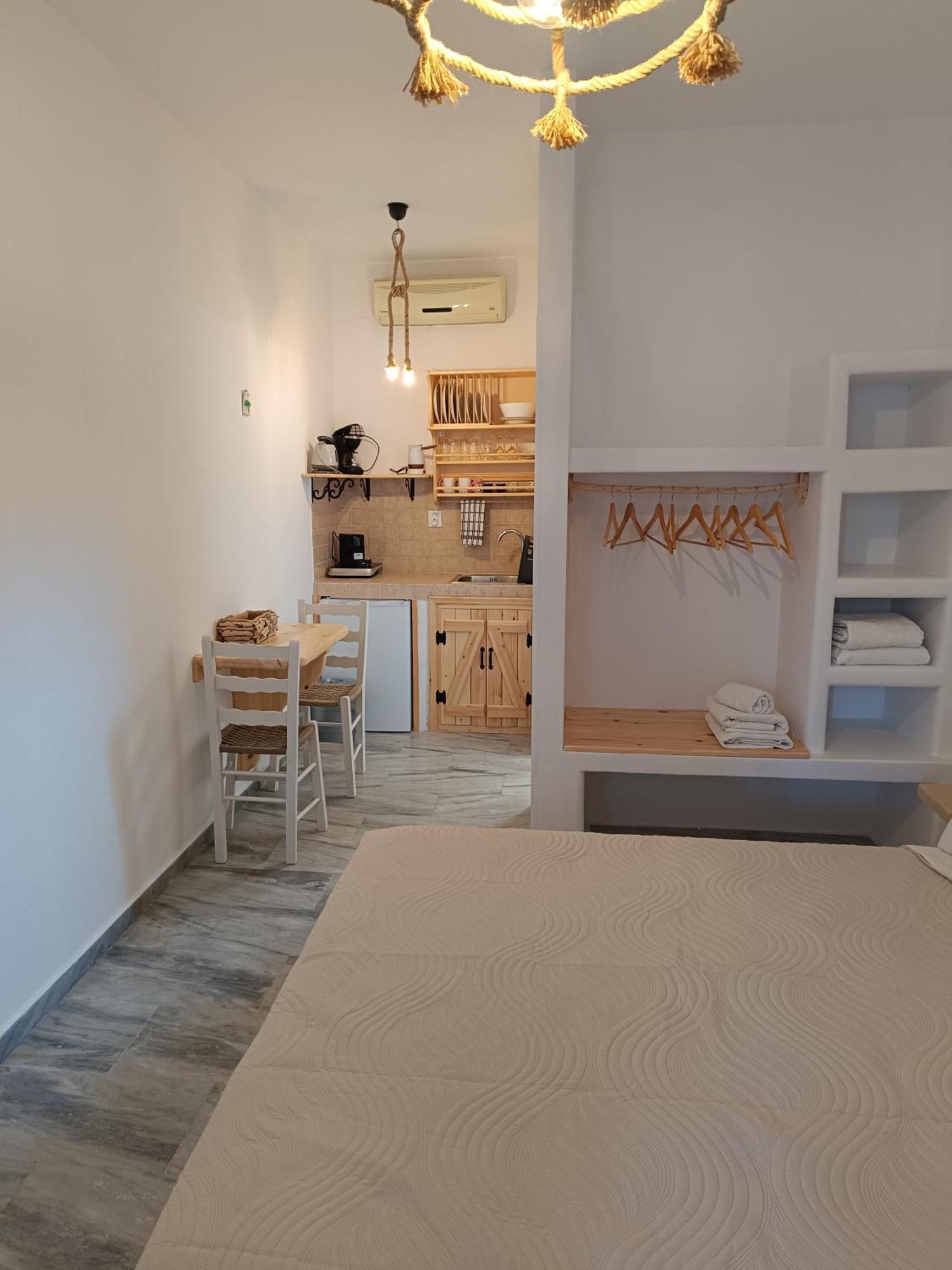 Athina Studio Apartments Kerveli Exterior photo